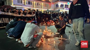 4 Tahun Tragedi Kanjuruhan: Aksi Teatrikal di Malang Tuntut Keadilan