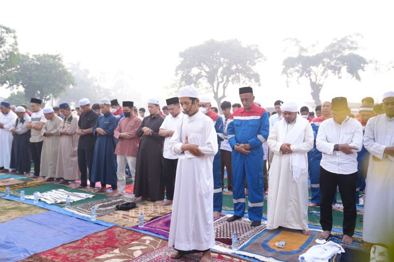 Kilang Plaju Gelar Shalat Istisqa, Memohon Hujan Tumpas Kabut Asap Sumsel