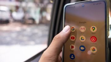 Komdigi Umumkan Daftar 22 Aplikasi Berisiko Tinggi untuk Anak