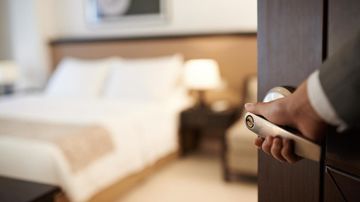 Pramugari Ungkap 6 Langkah Penting Cek Kamar Hotel Sebelum Beristirahat